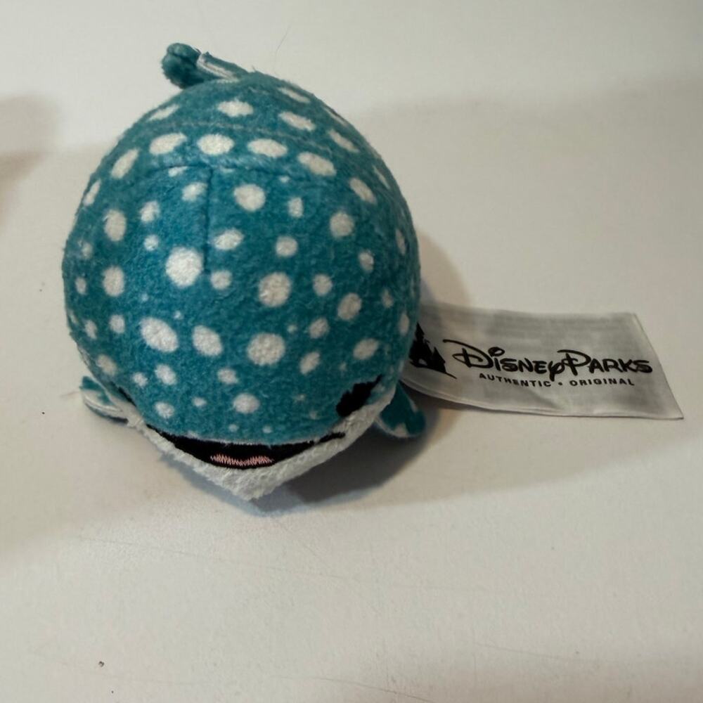 disney parks tsum tsum mini 3.5" finding dory destiny beluga whale pixar plush